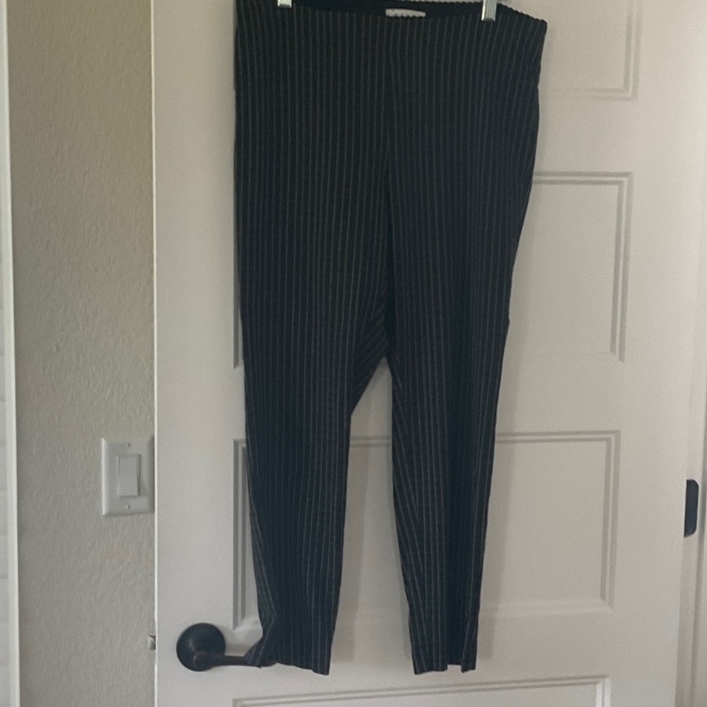 Elle Black and White checked Trousers.